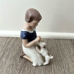 Royal Copenhagen “Girl with puppy”